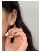 Load image into Gallery viewer, H3LL NO S925 Silver Flower Earrings