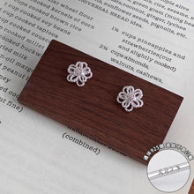 Load image into Gallery viewer, H3LL NO S925 Silver Flower Earrings